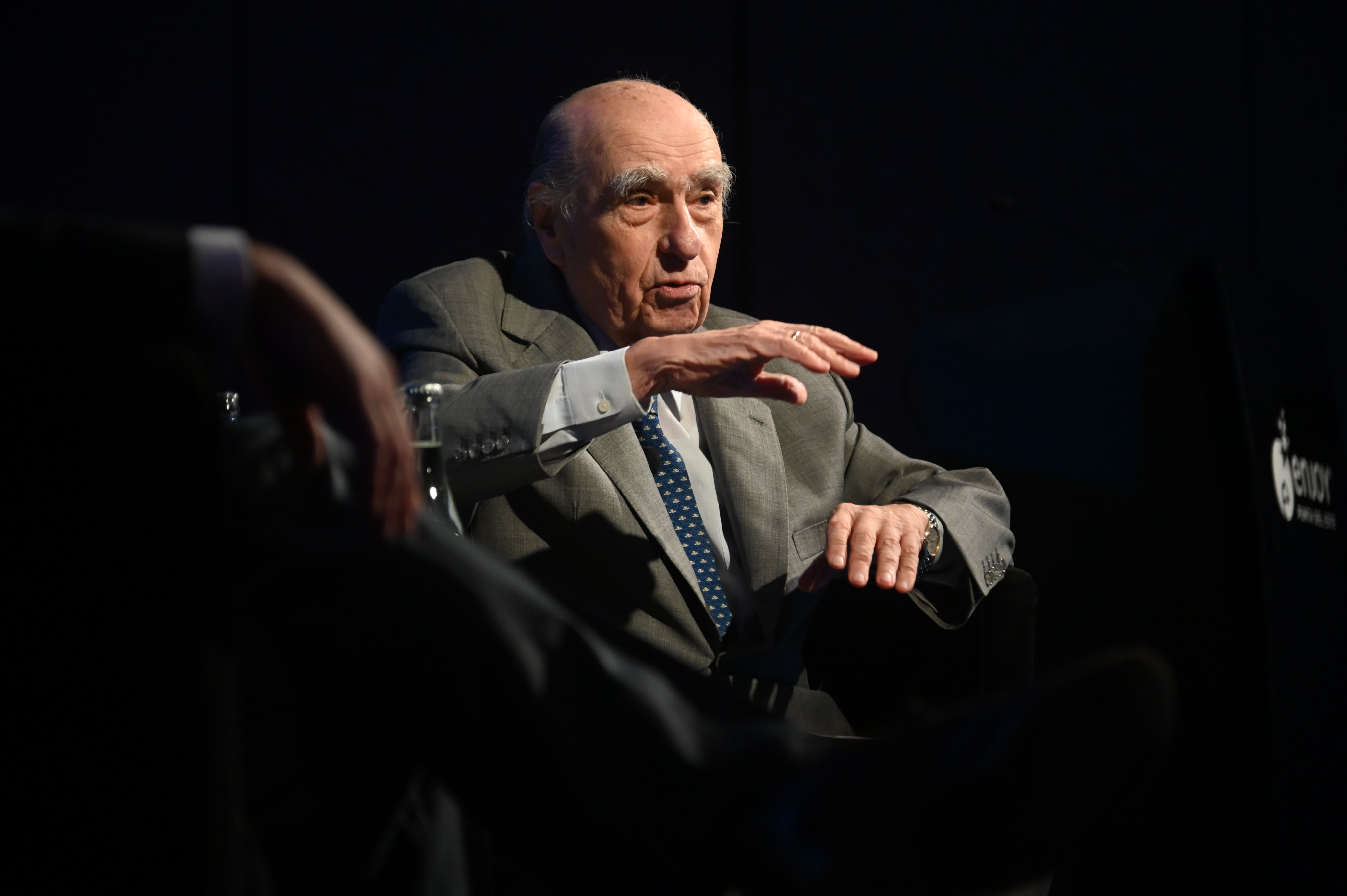 Sanguinetti disertó en la conferencia de la IBA