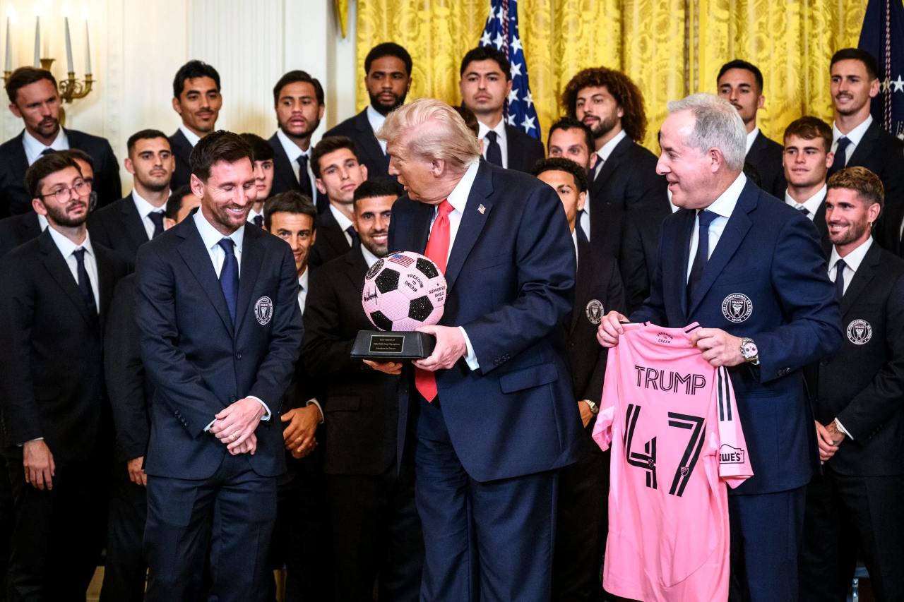 Messi no paró de sonreír y aplaudir ante las palabras de Donald Trump