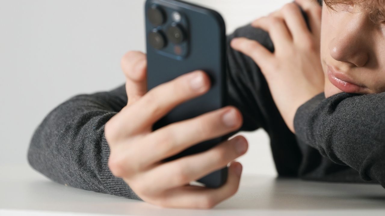 Uno de cada cuatro adolescentes latinoamericanos apuesta online y los gobiernos todavía debaten cómo frenarlo