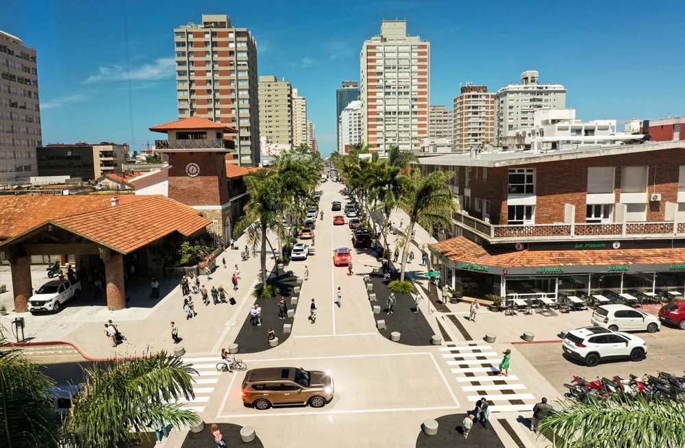 cambios avenida gorlero punta del este