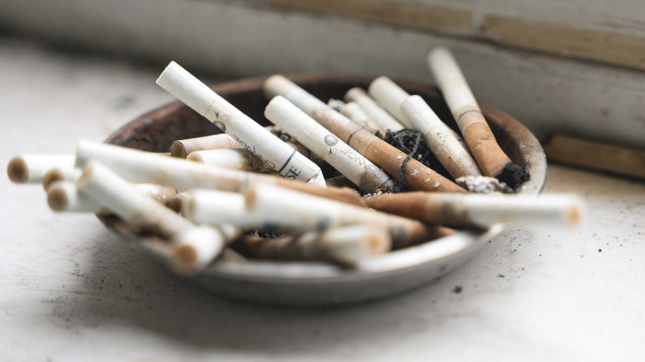 La aparición de colillas de cigarrillo en el Palacio Legislativo generó una polémica