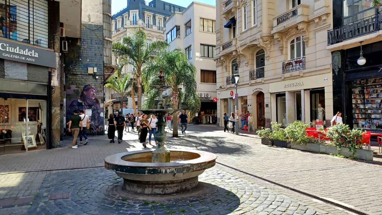 Cómo el MVOT usará ocho edificios públicos para sumar 1.000 familias jóvenes a Ciudad Vieja
