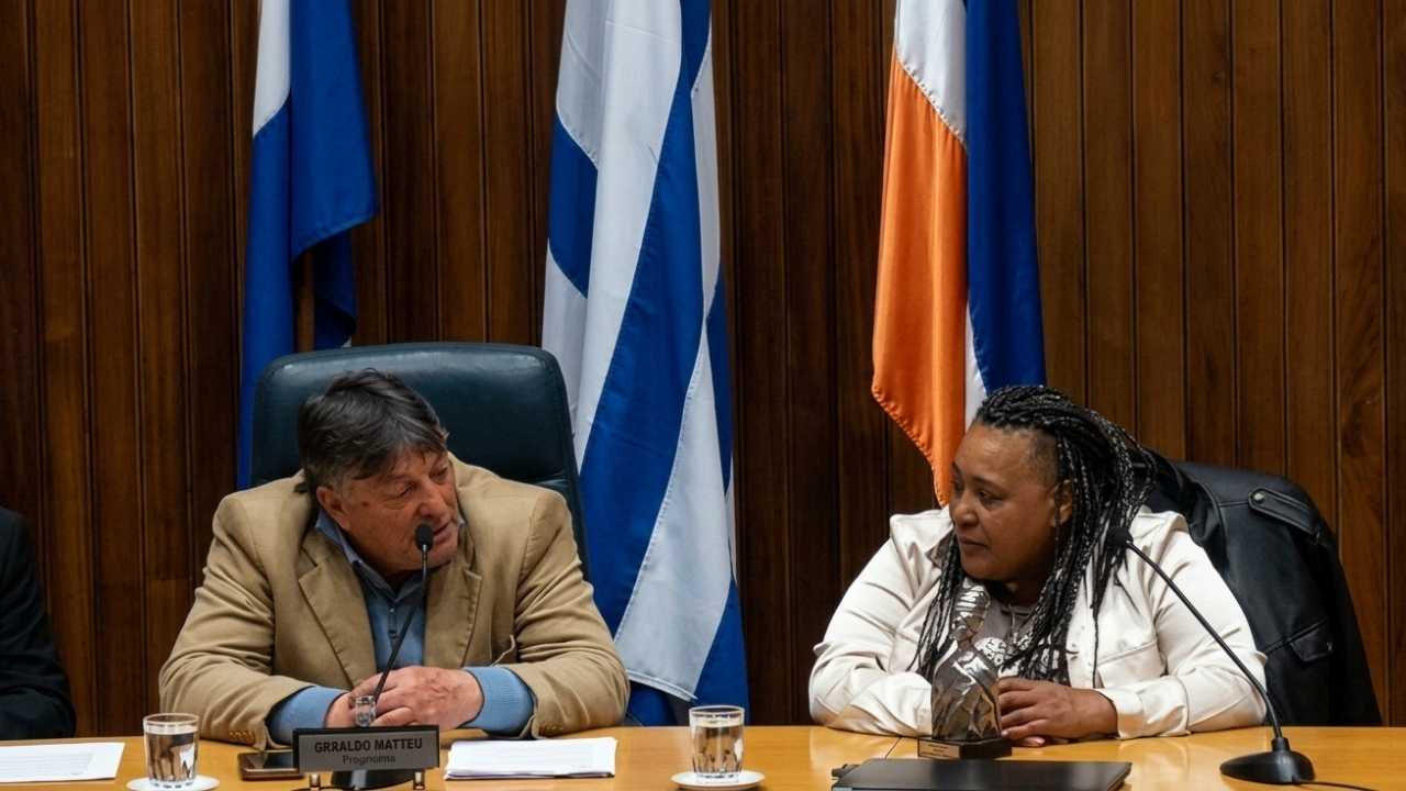 Osvaldo Matteu en el homenaje a Virginia Ferretti