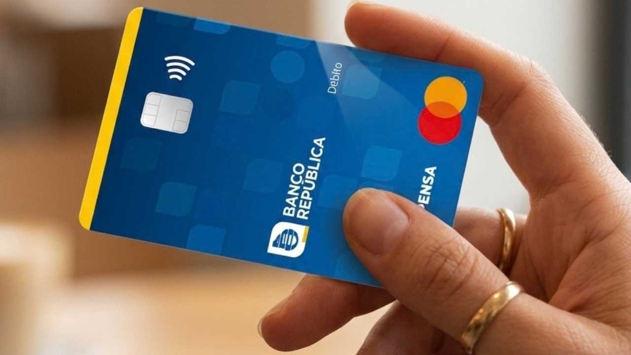 Tarjeta BROU Mastercard Débito