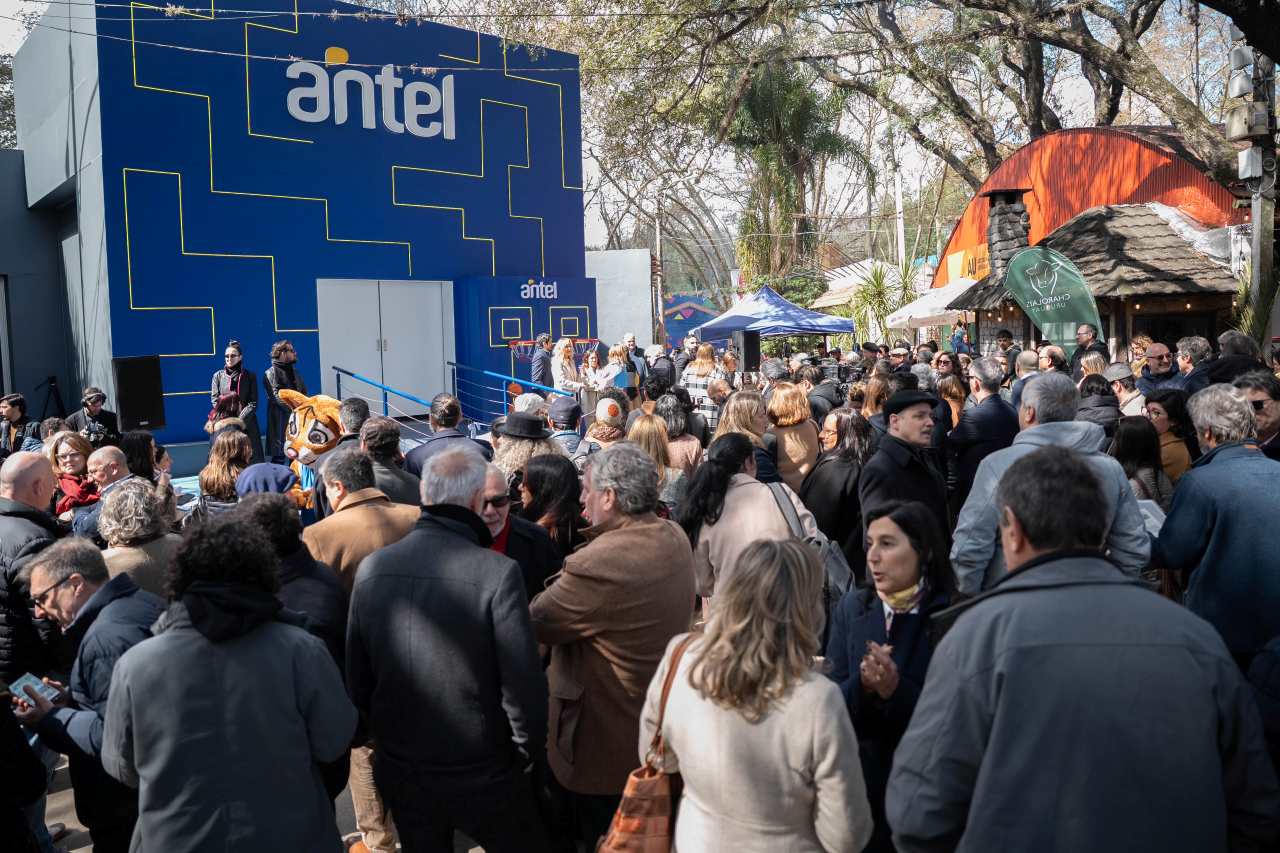 ANTEL inauguró su stand en Expo Prado 2026