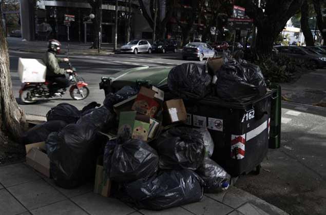 Hay gran cantidad de basura acumulada en la Ciudad de la Costa ...