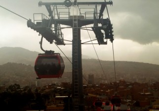 Línea Roja del teleférico. La Paz, Bolivia. Parte de la línea más grande del mundo / Foto: Miguel Velasco
