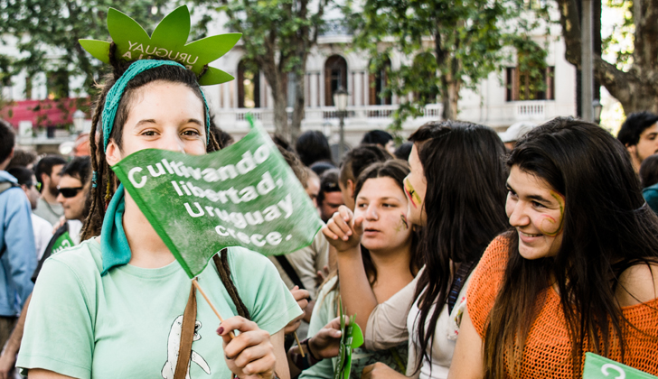 La Marcha de la Marihuana reunió a miles de personas que marcharon hasta el Palacio Legislativo. / Foto: Gonzalo G. Useta