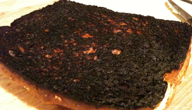 El hecho de que las tostadas -y algunos otros alimentos quemados- producen cáncer ha sido un mito popular por muchos años. Ahora la OMS confirma que existe riesgo verdadero. / Foto: Phil Denton. 