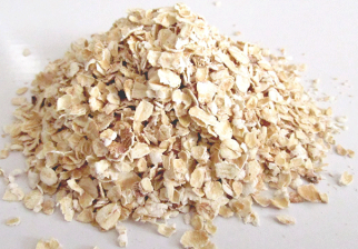 La avena es un cereal nutritivo que contiene vitaminas, minerales y fibras.