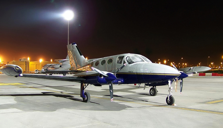 Este es un Cessna 414 semejante al que había adquirido ALUR. Foto: David Rodríguez González. 