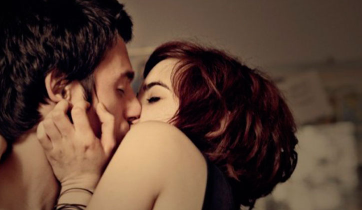 besarse-por-amor