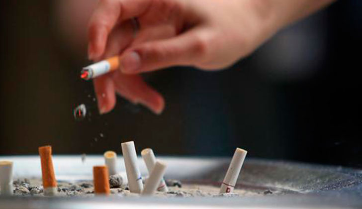 Relacionan el hábito de fumar con el desarrollo de la esquizofrenia. Foto: EFE