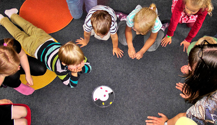 ¿Sabías que en Finlandia los niños no aprenden a leer hasta los siete años?. Foto: Pixabay