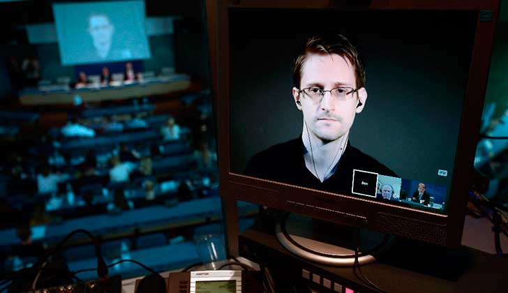 Snowden podría ser llamado a declarar en Berlín por presunto espionaje a Merkel.