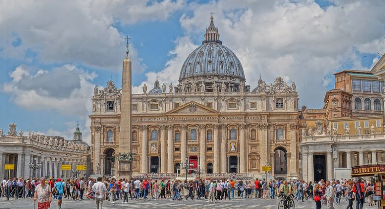 Plaza de San Pedro, en El Vaticano. Foto: Flickr.com/paweesit.