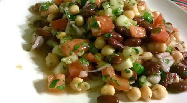 excelente-oportunidad-para-probar-una-ensalada-libanesa