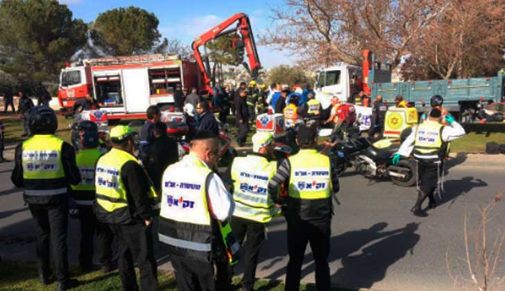 Varios muertos y heridos tras la embestida de un camión contra una ...