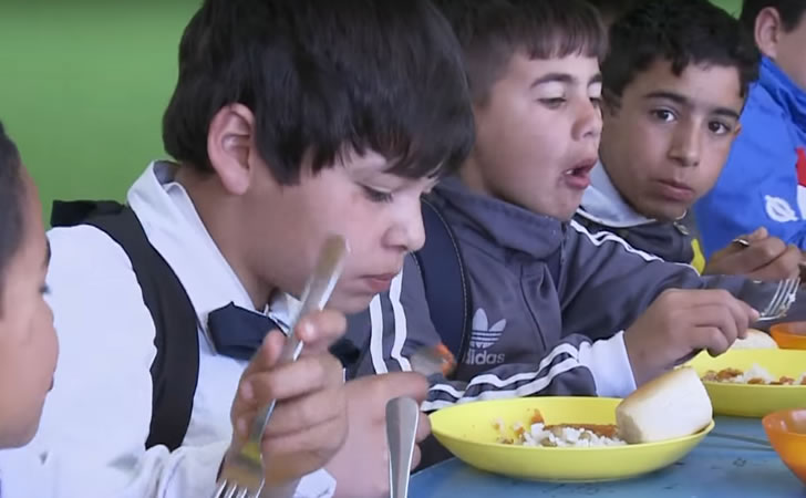 Más de 1200 escuelas brindan desayuno, almuerzo y/o merienda a los niños / Foto: CEIP