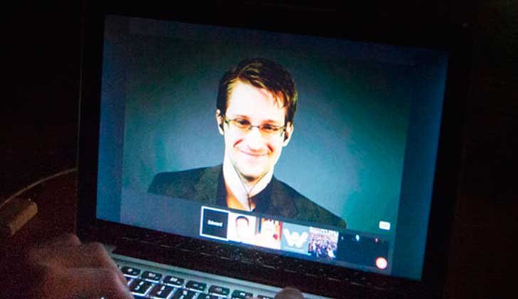 Snowden carga contra el FBI y la NSA: "Dejen de infringir la maldita ley".