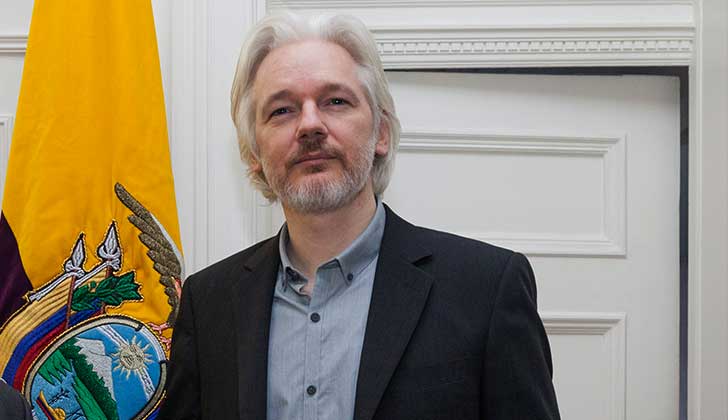Ecuador pide a Assange que no opine sobre  el conflicto de Cataluña.
