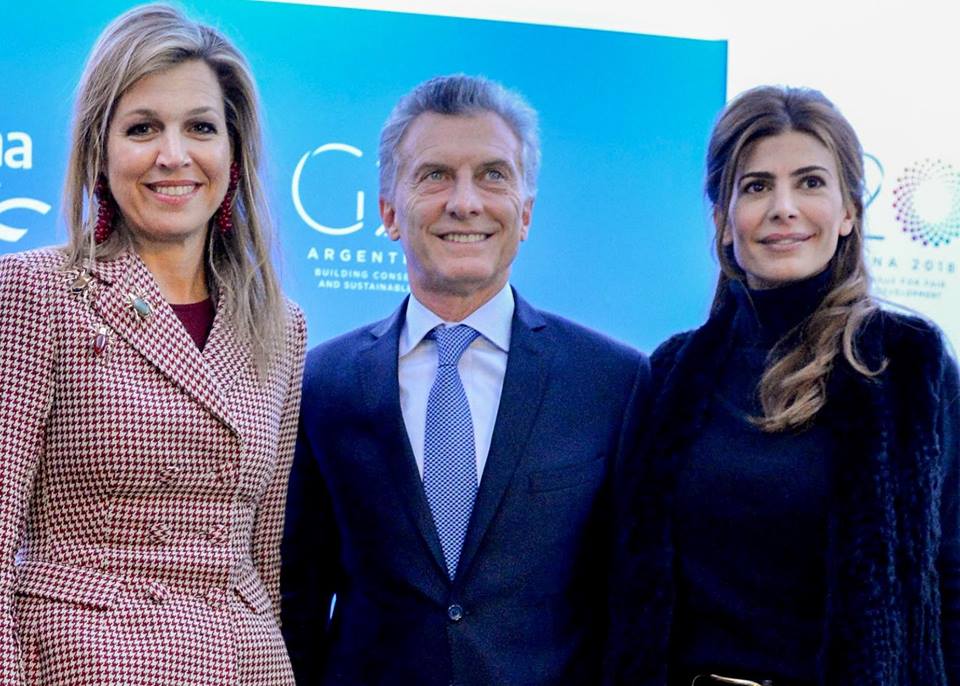 De izquierda a derecha, la reina Máxima de los Países Bajos, Mauricio Macri y Juliana Awada. Foto: Facebook Mauricio Macri 