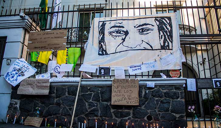 Intervención por el asesinato de Marielle Franco frente a la Embajada de Brasil en Montevideo.