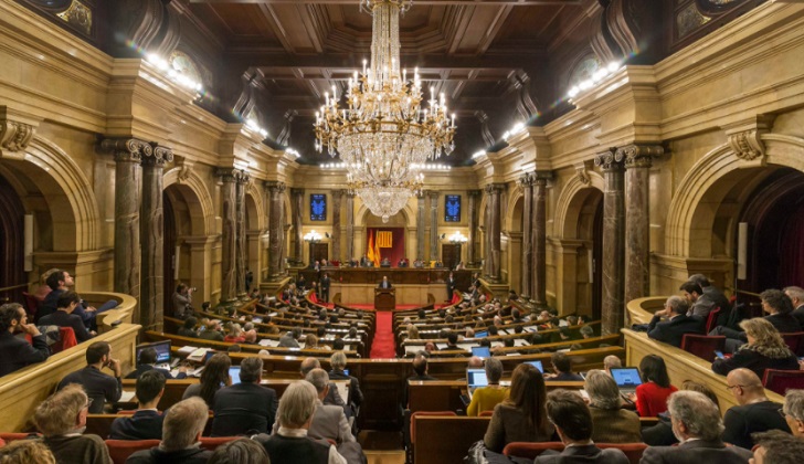 El Parlamento catalán convoca el pleno de investidura para el próximo 12 de marzo.