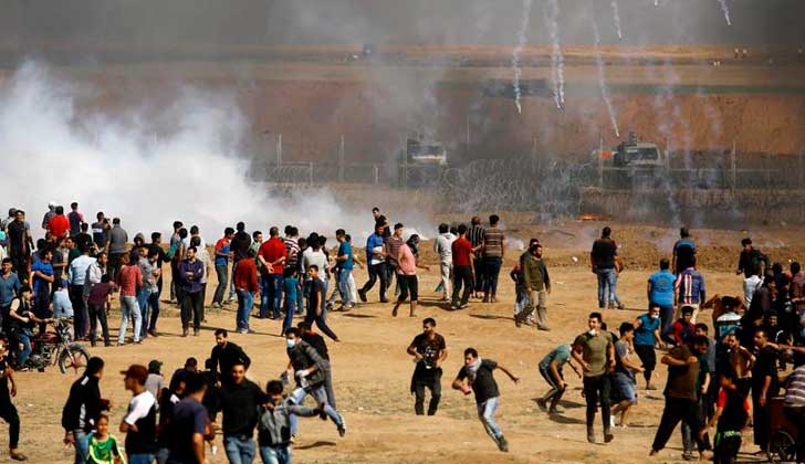 Un nuevo muerto y decenas de heridos de bala por la represión israelí en la Franja de Gaza
