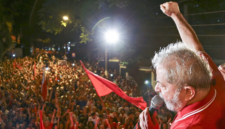 Juez ordena la liberación de Lula da Silva .