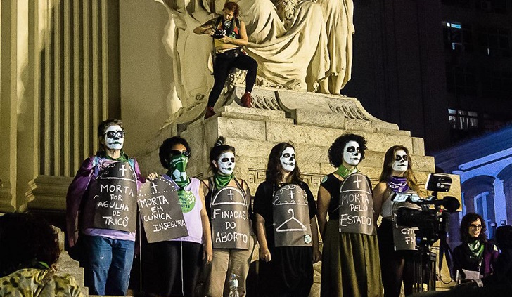 Lucha común de las mujeres latinoamericanas: Supremo de Brasil debate despenalización del aborto