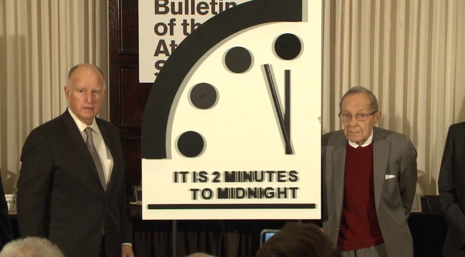 reloj 2 minutos medianoche