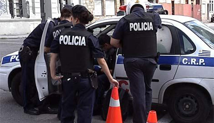policia-uruguay-e1
