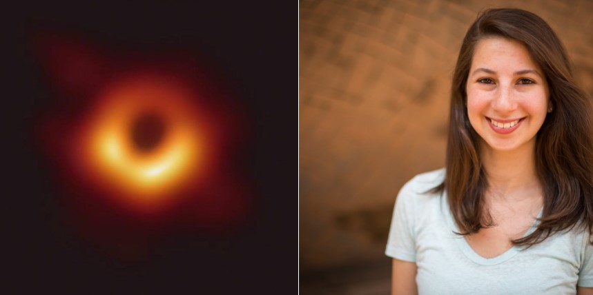 Katie Bouman al lado de la imagen que ayudó a construir de un agujero negro