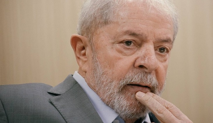 Lula da Silva: “Podré seguir preso 100 años, pero no cambiaré mi dignidad por mi libertad”. Foto: El País de Madrid