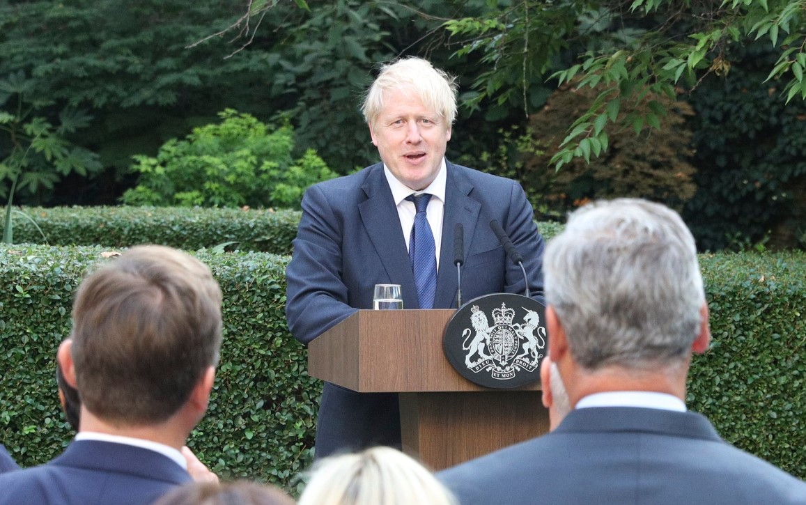Boris Johnson en rueda de prensa. Foto: gobierno del Reino Unido