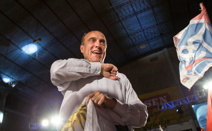 Daniel Martínez en acto del Frente Amplio en Salto / Foto: Daniel Martínez