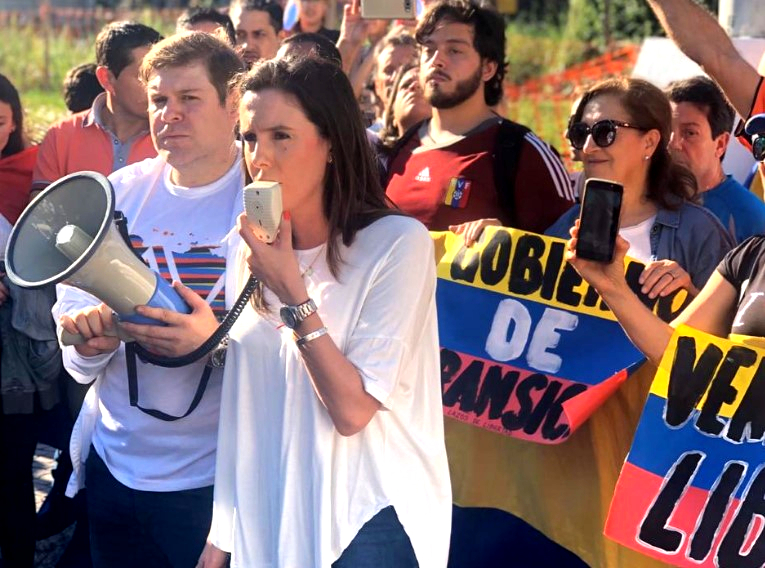 Elisa Trota durante una manifestación en Buenos Aires. Foto: Twitter / Elisa Trotta