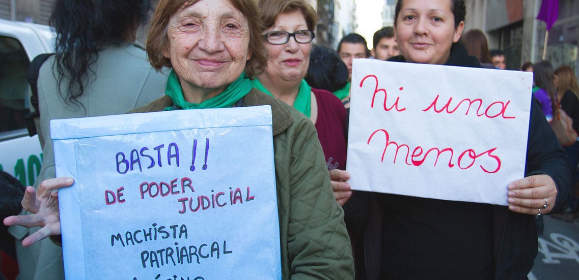 Mujeres protestan contra los femicidios en Buenos Aires, Argentina. Foto: ONU Mujeres