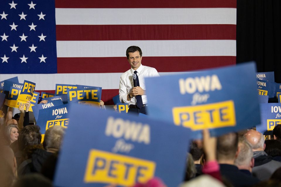 Pete Buttigieg le ganó a Bernie Sanders por 2 votos de diferencia en el caucus de Iowa. Foto: Facebook / Pete Buttigieg