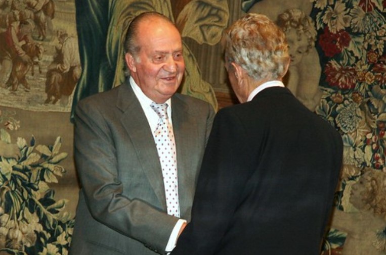 El rey emérito Juan Carlos I en una foto de archivo de 2010. Foto: Flickr/ Banco de España