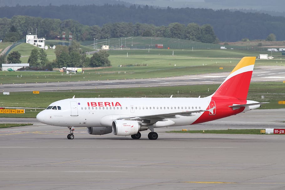 Iberia conecta Madrid y Montevideo. Foto: pxfuel