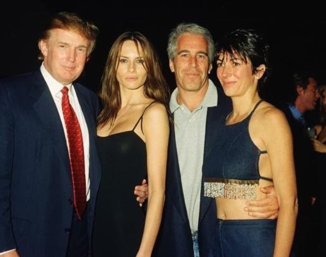 Trump y Epstein fueron amigos durante años y llegó a asegurar que el fallecido empresario era "un tipo fantástico" y que las mujeres le gustaban "más jóvenes". Foto de archivo - circa 2002