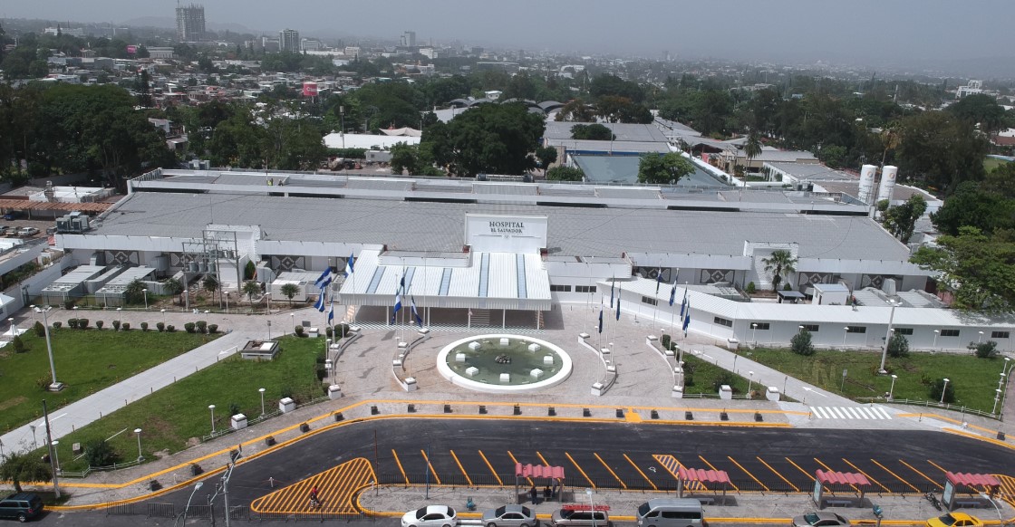 El Hospital El Salvador fue inaugurado para atender especialmente a los pacientes con COVID-19. Foto: Gobierno de El Salvador