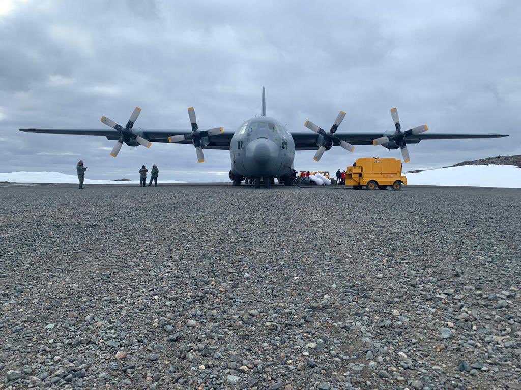 Un Hércules C-130 de las FFA llegando a la Antártida. Foto: Ministerio de Defensa Nacional.