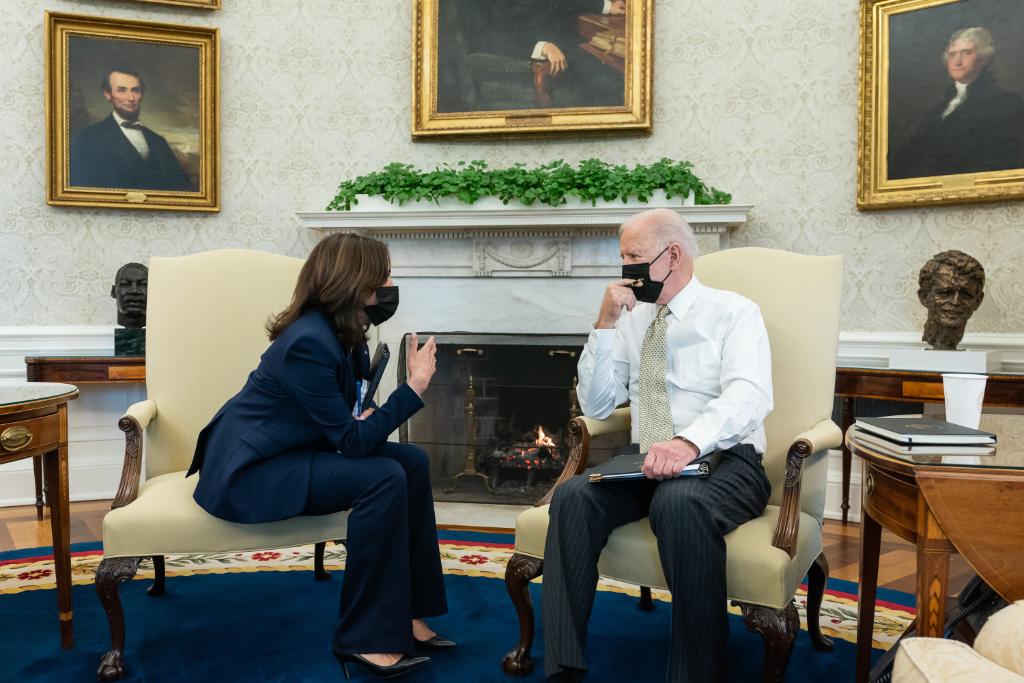 Joe Biden y Kamala Harris en el Salón Oval de la Casa Blanca. Foto: The White House