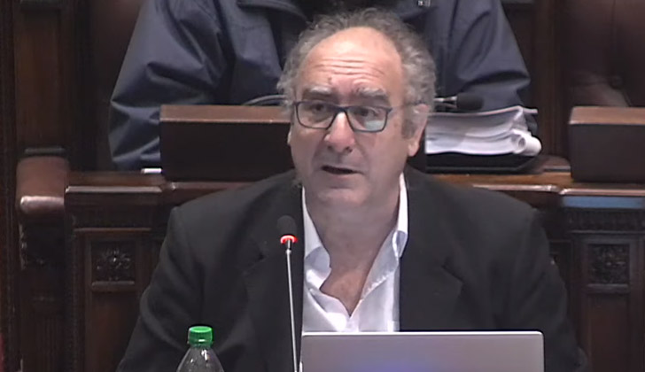 Diputado Gustavo Olmos (FA), durante el debate de la Rendición de Cuentas 2020.
