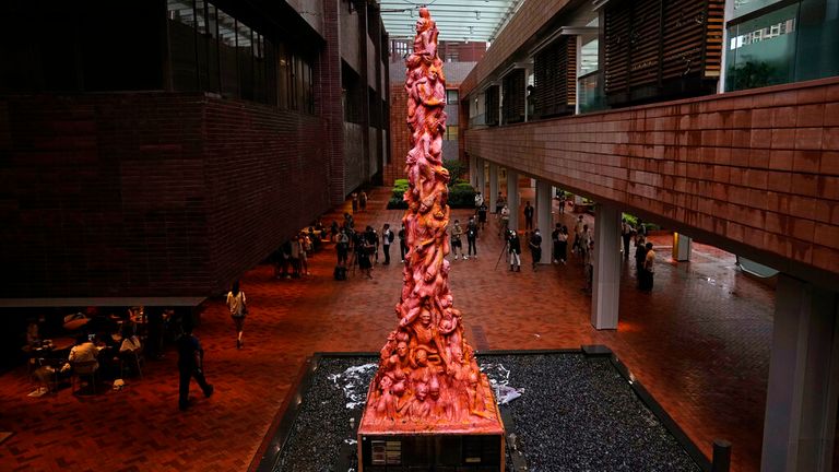 El “Pilar de la vergüenza” se exhibió por más de dos décadas en un vestíbulo de la Universidad de Hong Kong