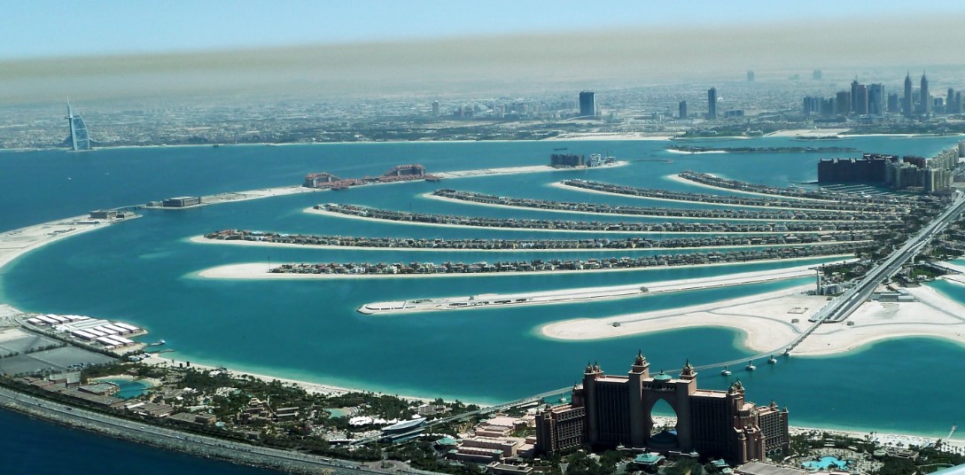 Palm Jumeirah, una de las islas artificiales de Dubái. Foto: Wikimedia Commons