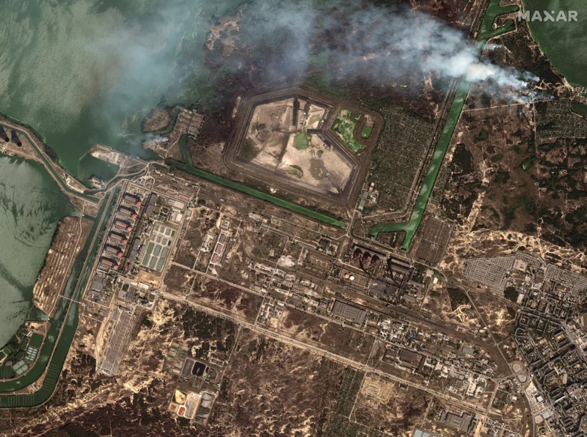 Imagen satelital de la planta nuclear (Maxar via Reuters)